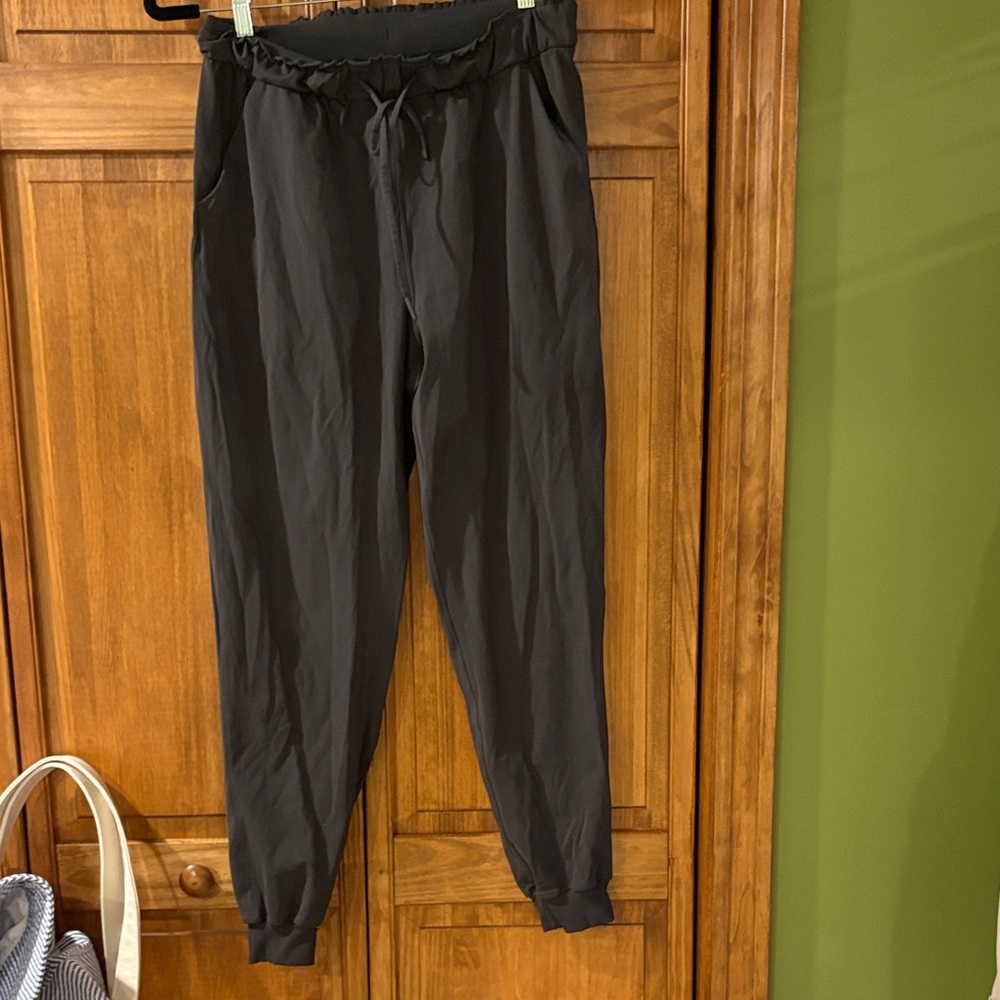 lululemon athletica Dark Charcoal Drawstring Joggers size 8